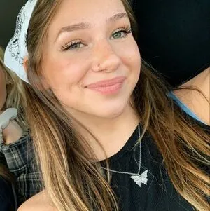 Sophiejustchillin OnlyFans Leaked Free Thumbnail Picture - #PrUrwEd1CL