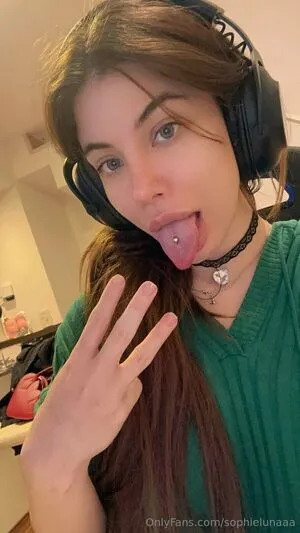 Sophielunaaa OnlyFans Leaked Free Thumbnail Picture - #4vEfdwLfKJ
