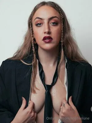 Sophielune OnlyFans Leaked Free Thumbnail Picture - #q6vwAi9iMc
