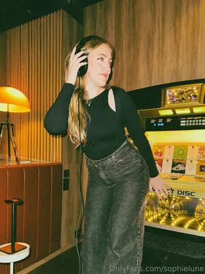 Sophielune OnlyFans Leaked Free Thumbnail Picture - #wL1VaOIJnp
