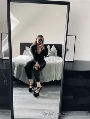 Sophielx OnlyFans Leaked Free Thumbnail Picture - #djAeogw0pW