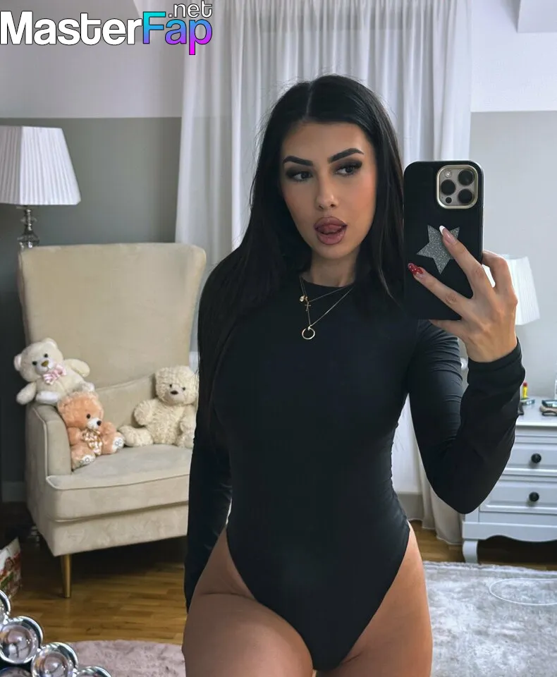sophieraynetv