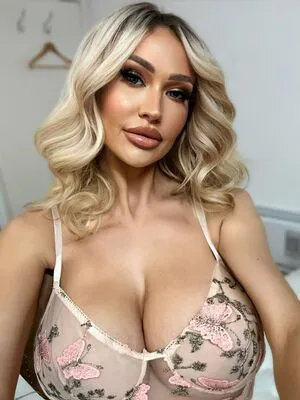 Sophiereadeofficial OnlyFans Leaked Free Thumbnail Picture - #jeI39Fdptj