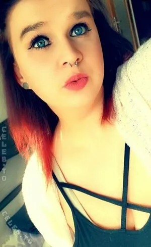 Sophieschmande OnlyFans Leaked Free Thumbnail Picture - #CDm7Jn5KsA
