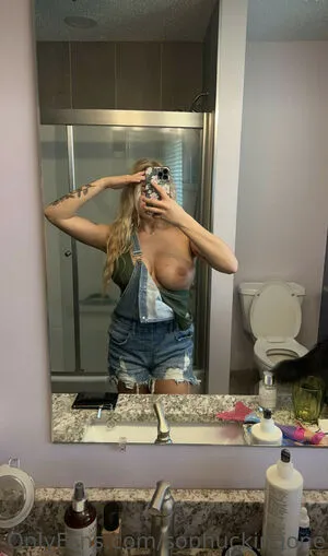 Sophuckingone OnlyFans Leaked Free Thumbnail Picture - #0XpdYmmYdo