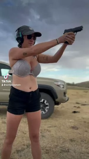 Sortasweetwin OnlyFans Leaked Free Thumbnail Picture - #1wrjXGdtb5