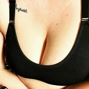 Southern Milf OnlyFans Leaked Free Thumbnail Picture - #GyszieEdin