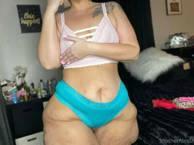 Southernlindz OnlyFans Leaked Free Thumbnail Picture - #nilaByR477