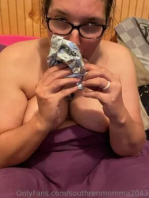Southrenmomma2043 OnlyFans Leaked Free Thumbnail Picture - #SFyBejgkC6
