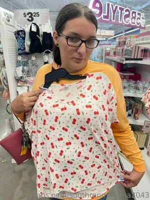 Southrenmomma2043 OnlyFans Leaked Free Thumbnail Picture - #Uu7tzYWPAE