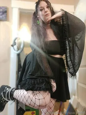 Spacemom OnlyFans Leaked Free Thumbnail Picture - #DIG0lVGFEb