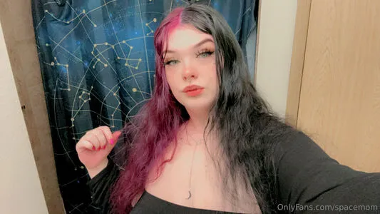 Spacemom OnlyFans Leaked Free Thumbnail Picture - #eaYikdhoEM