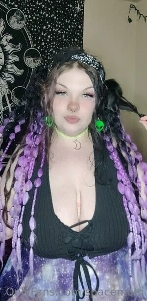 Spacemom OnlyFans Leaked Free Thumbnail Picture - #u7oSyp45NX
