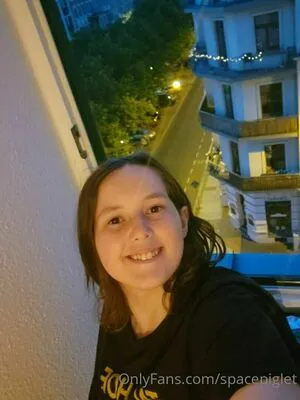 Spacepiglet OnlyFans Leaked Free Thumbnail Picture - #AEZGoXpdG2