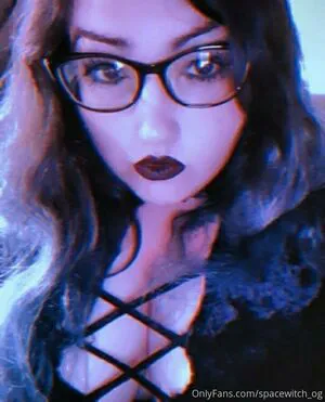 Spacevvitch666 OnlyFans Leaked Free Thumbnail Picture - #ZGO4reNoar