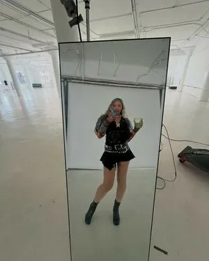 Spellling OnlyFans Leaked Free Thumbnail Picture - #AexNnn9CNs