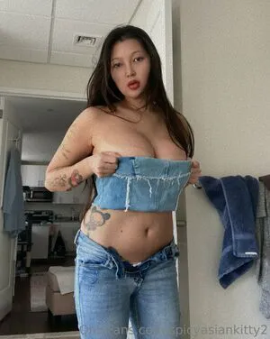 Spicyasiankitty2 OnlyFans Leaked Free Thumbnail Picture - #fcD8Hi1NL4