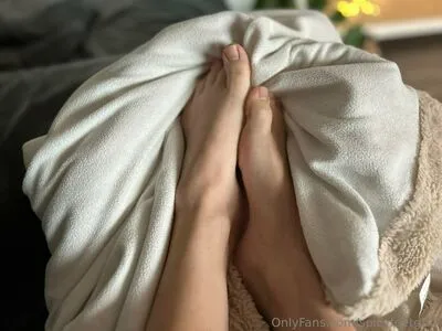 Spicyfeetgirl4 OnlyFans Leaked Free Thumbnail Picture - #Df4kfFsv1m