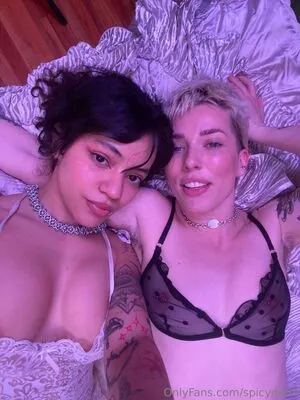 Spicymarii OnlyFans Leaked Free Thumbnail Picture - #1a3X85fmpD