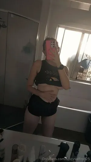 Spicysaffron25 OnlyFans Leaked Free Thumbnail Picture - #HBoTVdfULS