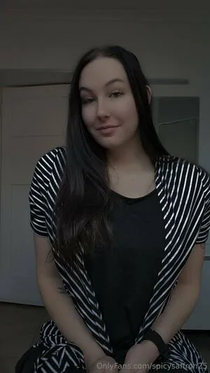 Spicysaffron25 OnlyFans Leaked Free Thumbnail Picture - #x8JJic3EnM