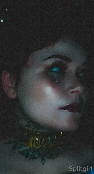 Split Girl OnlyFans Leaked Free Thumbnail Picture - #Av7sOcWwAN