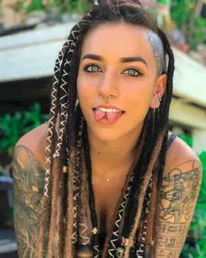 Split Tongue OnlyFans Leaked Free Thumbnail Picture - #oD4I1Xo1Ah