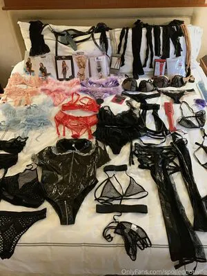 Spoiledhotwife OnlyFans Leaked Free Thumbnail Picture - #9ekGM781LS