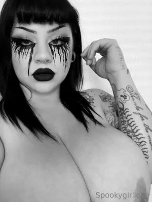 SpookyGirlLove OnlyFans Leaked Free Thumbnail Picture - #30YrHLegOC