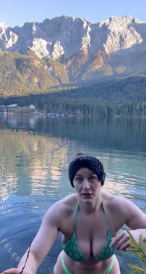 Squatilia OnlyFans Leaked Free Thumbnail Picture - #TrJvVChizo