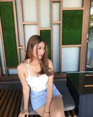 Sri Ayu Tarisa OnlyFans Leaked Free Thumbnail Picture - #QuxKmFE4Kf