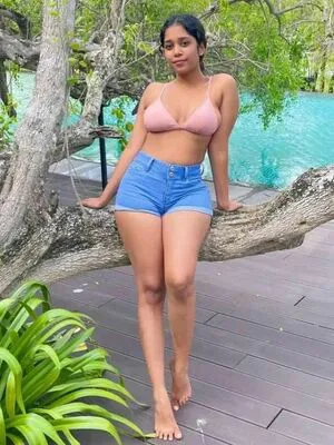 Sri Lankan OnlyFans Leaked Free Thumbnail Picture - #LrH0ffb4Wa