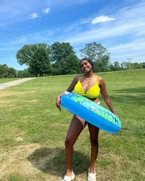Sriya OnlyFans Leaked Free Thumbnail Picture - #bcGmg6fI3M
