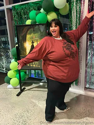 Ssbbwladyjiggles OnlyFans Leaked Free Thumbnail Picture - #E3Om8bgWHN