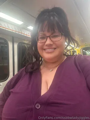 Ssbbwladyjiggles OnlyFans Leaked Free Thumbnail Picture - #ndg4LBUqxo