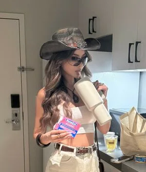 Sssniperwolf OnlyFans Leaked Free Thumbnail Picture - #uhGNRfNtrS