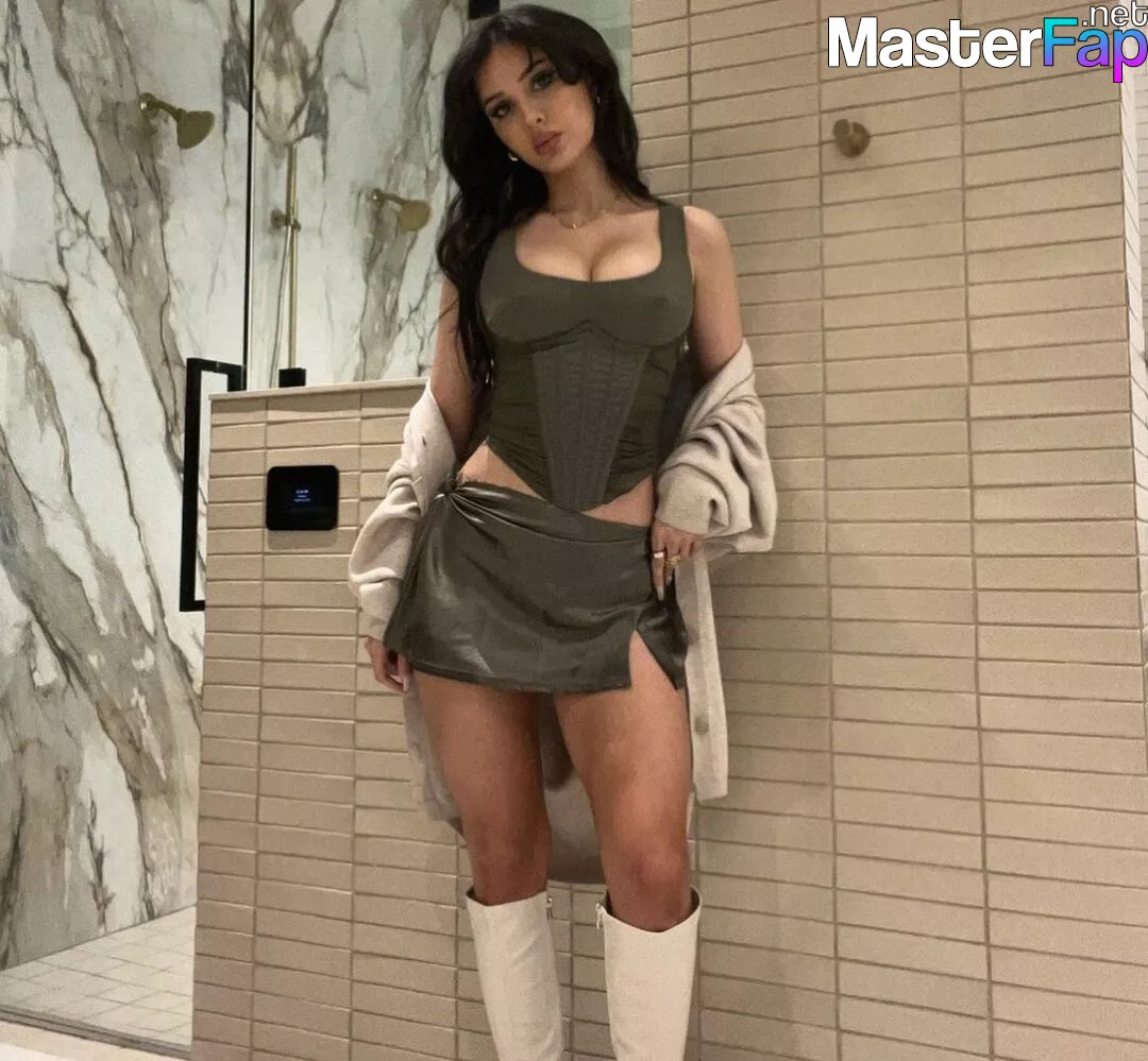 Sssniperwolf Nude OnlyFans Leak Picture Q4mtFwxSOg | MasterFap.net