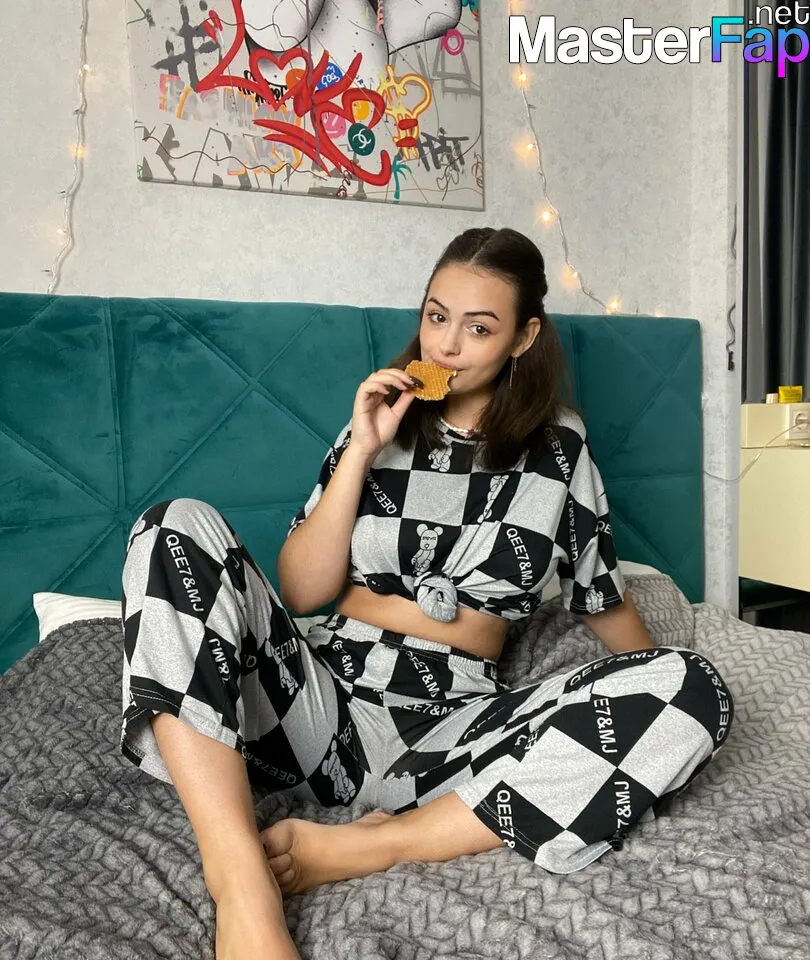 stacy_hottea