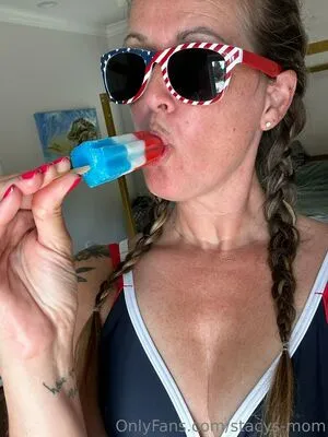 Stacys Mom OnlyFans Leaked Free Thumbnail Picture - #QX6yv13pzD