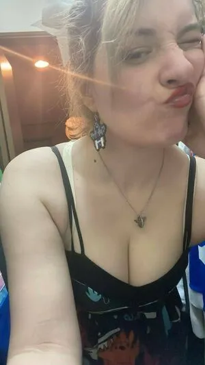 starbitzyofficial OnlyFans Leaked Free Thumbnail Picture - #UUMMhZOg0D