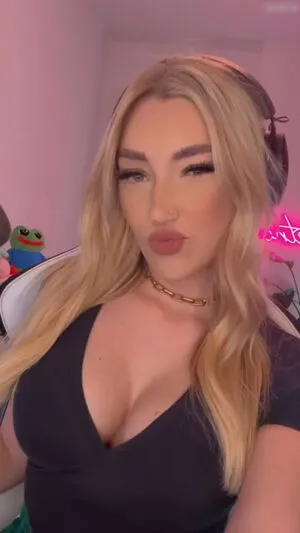 Starletnova OnlyFans Leaked Free Thumbnail Picture - #4fFGMH0KlC