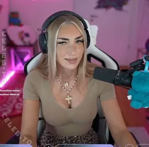 Starletnova OnlyFans Leaked Free Thumbnail Picture - #tB6IGCPm6O