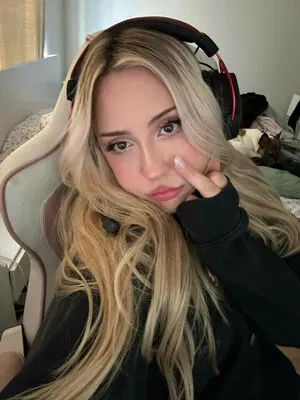 Starsanrio OnlyFans Leaked Free Thumbnail Picture - #7IMt0GLoz6