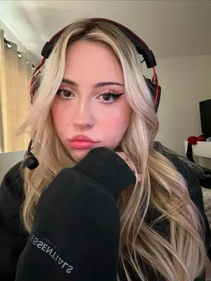 Starsanrio OnlyFans Leaked Free Thumbnail Picture - #PZUO8kc2bI
