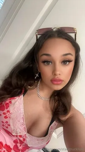 Starstrucknuki OnlyFans Leaked Free Thumbnail Picture - #fuJWxTuI4D