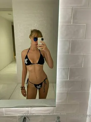 Stefani Isabel Free OnlyFans Leaked Free Thumbnail Picture - #ux8lSe47V4