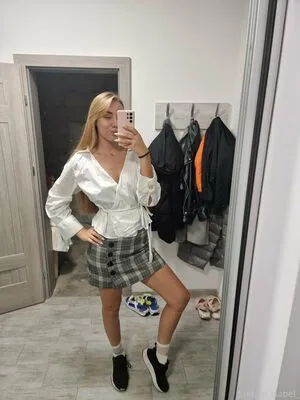 Stefani Isabel OnlyFans Leaked Free Thumbnail Picture - #EZ25q8shFq