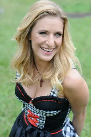 Stefanie Hertel OnlyFans Leaked Free Thumbnail Picture - #8SF3fktJB1