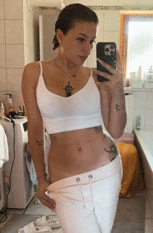 Stefanie X OnlyFans Leaked Free Thumbnail Picture - #wAkog11pp4