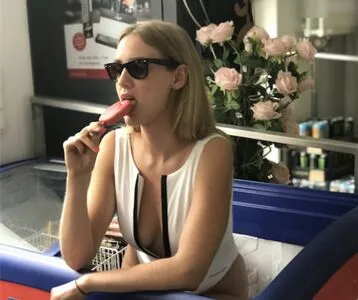 Stella Bossi OnlyFans Leaked Free Thumbnail Picture - #TGRhgYYteq